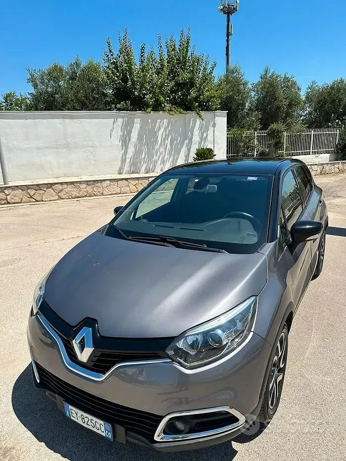 Usata Renault Captur 90 CV (66 kW) 2015 Grigio SUV