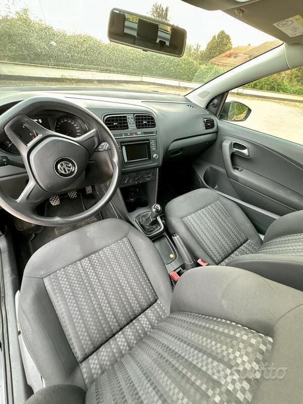 Usata VW Polo Comfortline 75 CV (55 kW) 2017 Nero Utilitaria