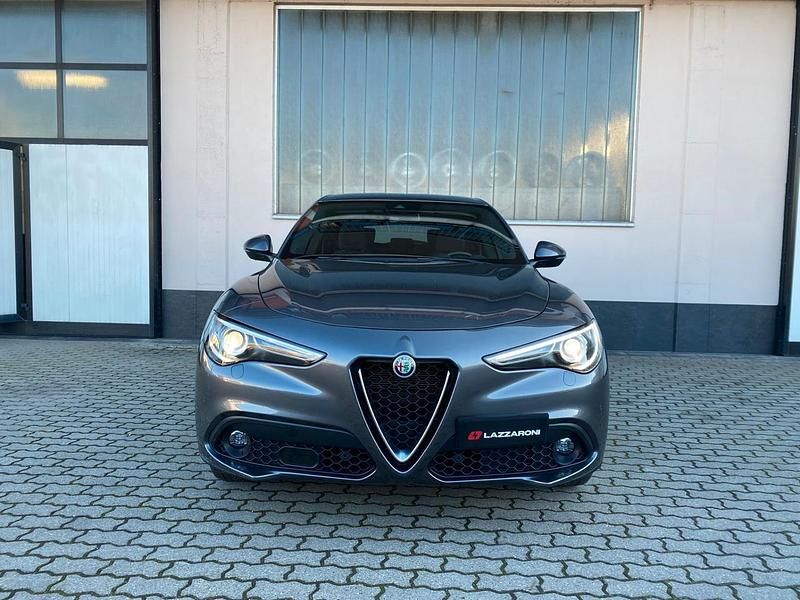 Usata Alfa Romeo Stelvio Business 160 CV (117 kW) 2022 Grigio SUV