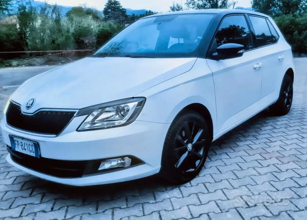 Usata Skoda Fabia Design Edition 75 CV (55 kW) 2018 Bianco Berlina