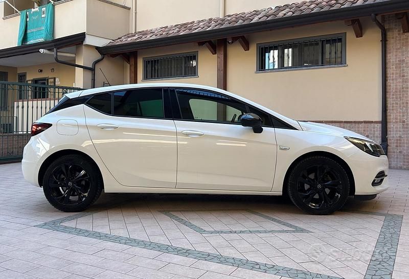 Occasion Opel Astra GS Line 122 ch (89 kW) 2021 Gris Berline