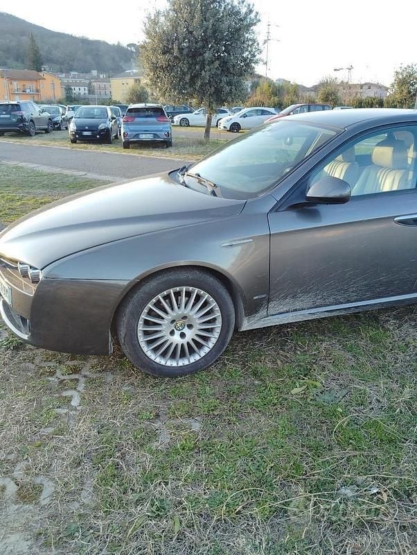 Usata Alfa Romeo 159 150 CV (110 kW) 2007 Marrone Berlina