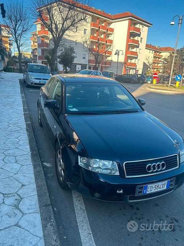 Usata Audi A4 150 CV (110 kW) 2004 Blu Berlina