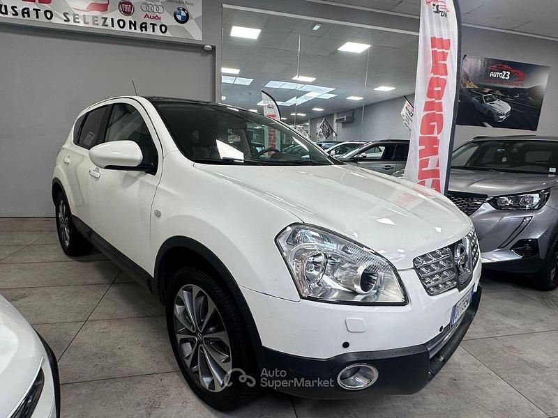 Bianco Usata 2009 Nissan Qashqai Tekna SUV | 6899 € (Cara) - Immagine 1/4