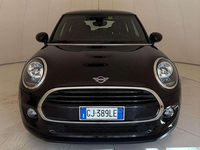 Usata Mini Cooper D 116 CV (85 kW) 2018 Nero Utilitaria
