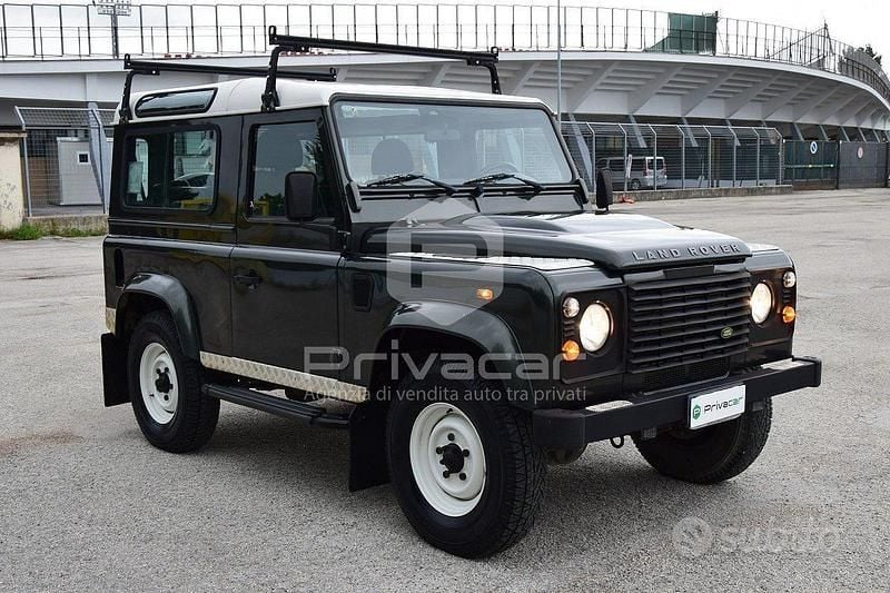 Usata Land Rover Defender S 122 CV (89 kW) 2008 Verde Station wagon