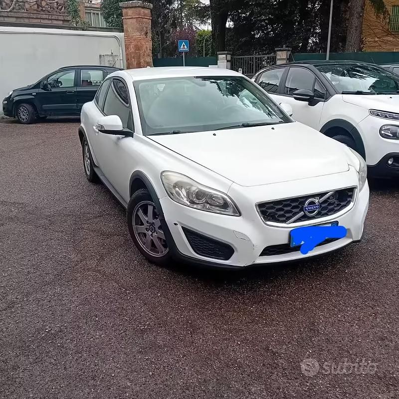 Usata Volvo C30 109 CV (80 kW) 2010 Utilitaria