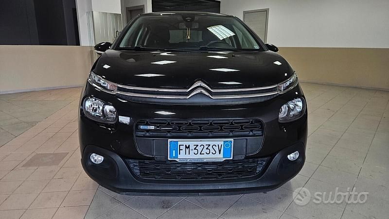 Begagnad Citroën C3 PureTech 95 HK (69 kW) 2017 Svart Sedan
