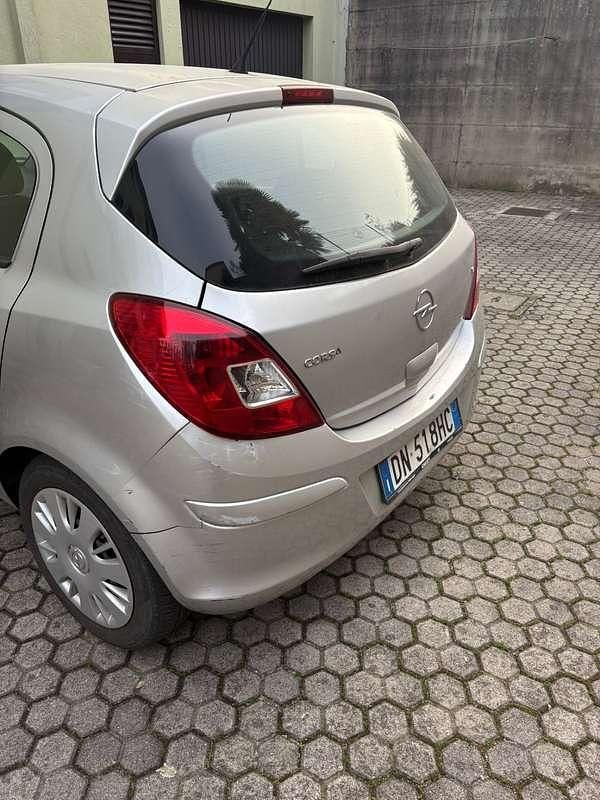 Usata Opel Corsa Club 80 CV (58 kW) 2007 Utilitaria