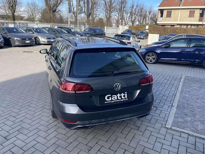 Usata VW Golf VII Business 131 CV (96 kW) 2019 Grigio Station wagon