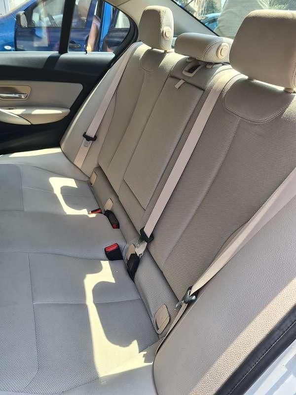 Bianco Usata 2017 BMW 320 Tre volumi | 14.000 € (Buon prezzo) - Immagine 1/4