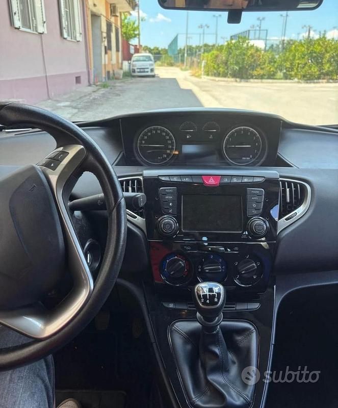 Usata Lancia Ypsilon 2021 Blu Utilitaria