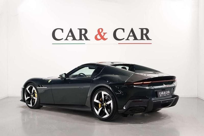 Nuova Ferrari 12 Cilindri 829 CV (609 kW) 2026 Verde Cabrio