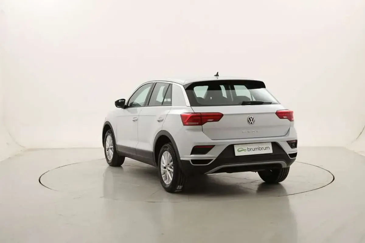 Usata VW T-Roc Business 116 CV (85 kW) 2020 Argento SUV