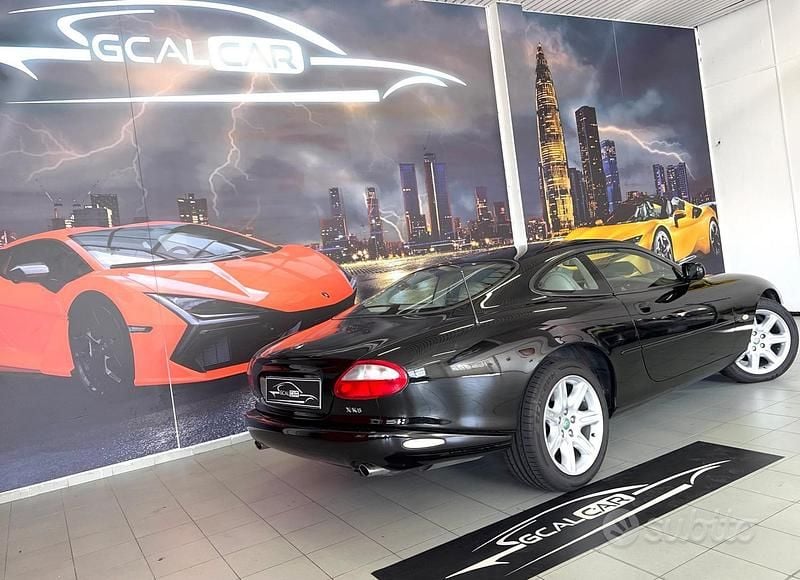 Usata Jaguar XK8 284 CV (208 kW) 1998 Nero Coupé