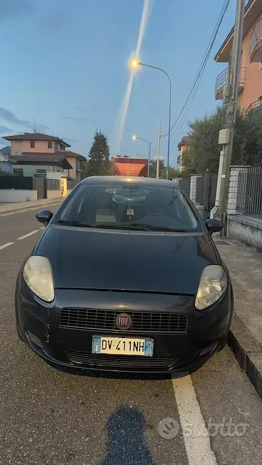 Usata Fiat Punto Active 77 CV (56 kW) 2009 Nero Utilitaria