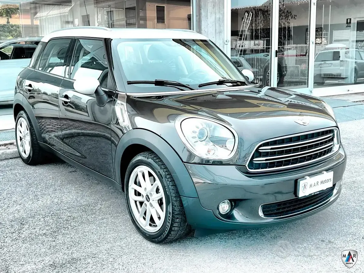 Usata Mini Cooper D Countryman Business 111 CV (81 kW) 2015 Grigio SUV