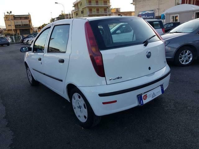 Quanti Km Fa Una Punto A Metano