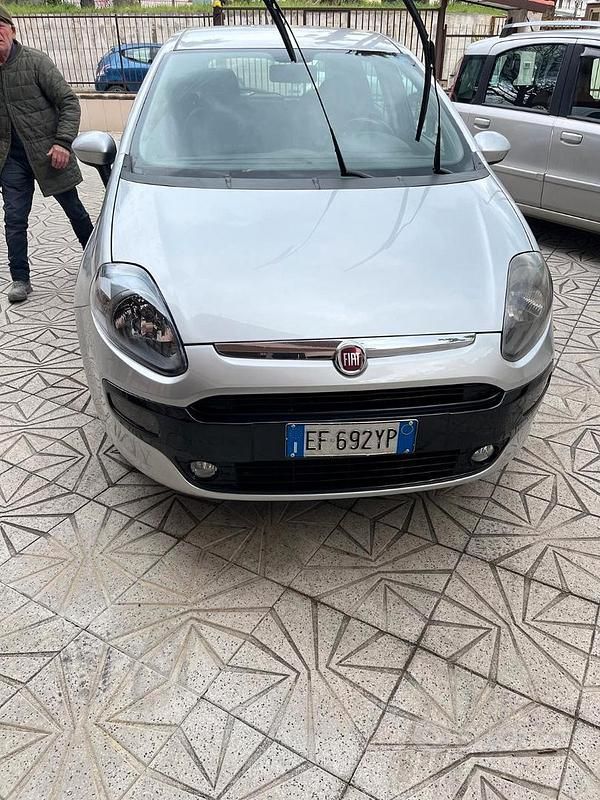 Usata Fiat Punto Evo 77 CV (56 kW) 2011 Grigio Utilitaria