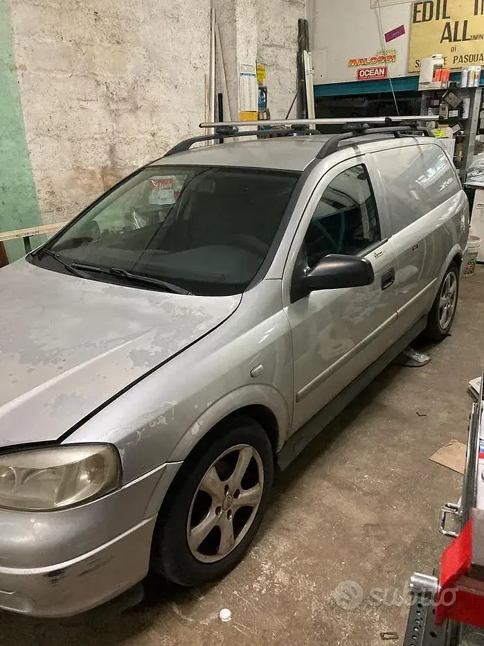 Usata Opel Astra 68 CV (50 kW) 2000 Grigio Station wagon