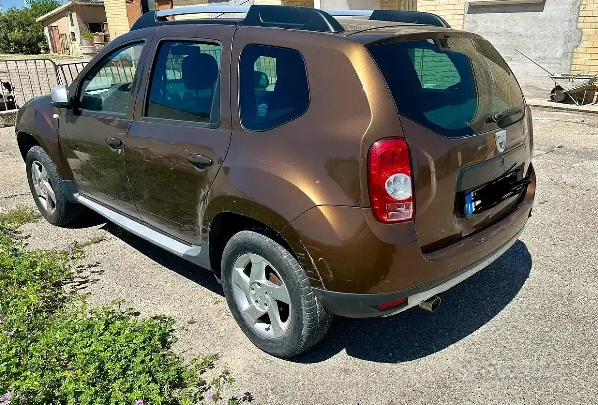 Usata Dacia Duster 105 CV (77 kW) 2010 Marrone SUV