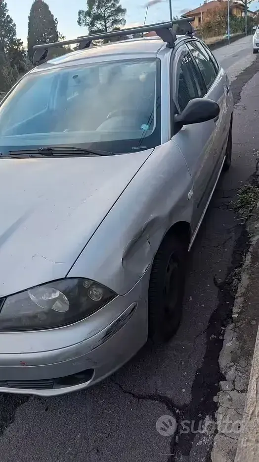 Usata Seat Ibiza 75 CV (55 kW) 2004 Grigio Utilitaria