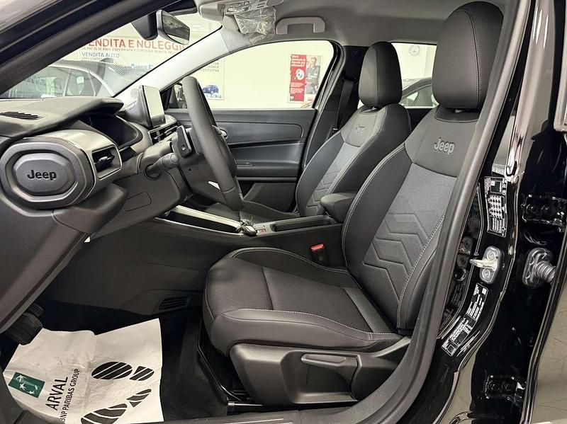 Nuova Jeep Avenger Altitude 101 CV (74 kW) 2026 Nero volcano SUV