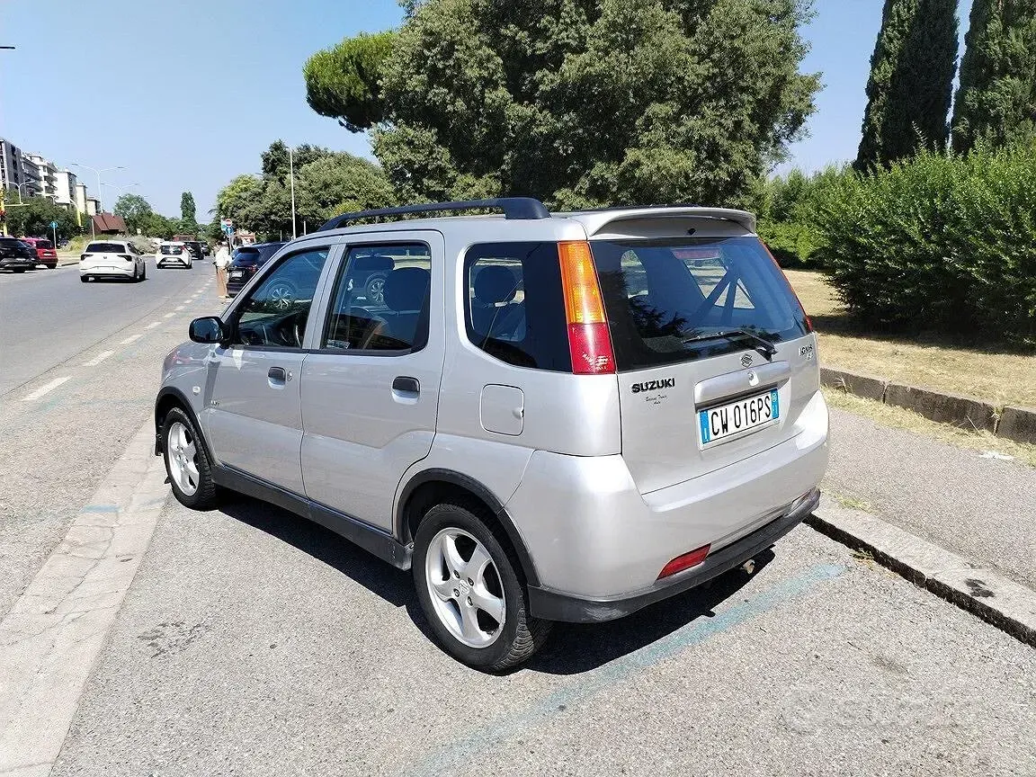 Usata Suzuki Ignis 99 CV (72 kW) 2005 Grigio Utilitaria