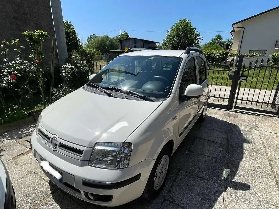 Usata Fiat Panda Climbing 60 CV (44 kW) 2010 Bianco Utilitaria