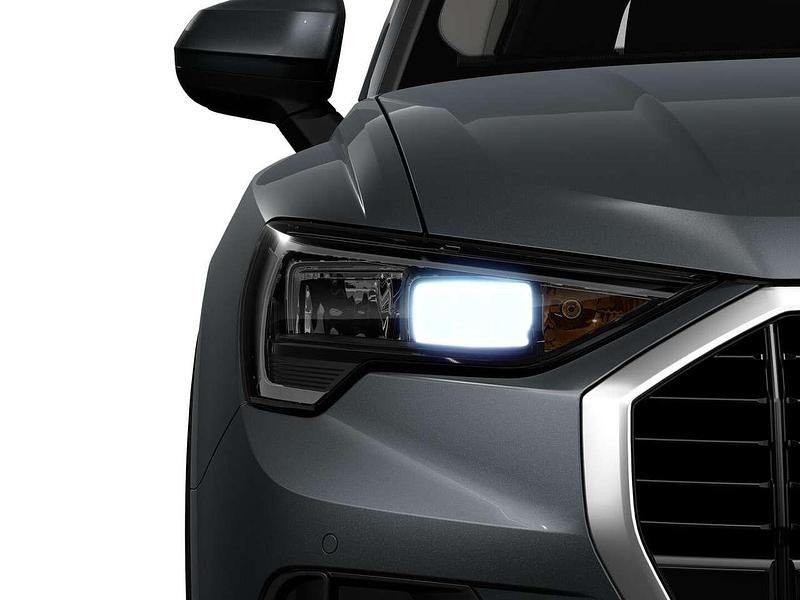 Usata Audi Q3 Business 150 CV (110 kW) 2021 Grigio atomico metallizzato SUV
