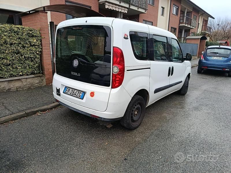 Usata Fiat Doblò Active 90 CV (66 kW) 2013 Bianco Monovolume