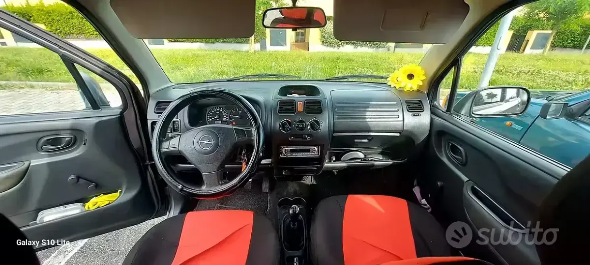 Usata Opel Agila 60 CV (44 kW) 2005 Grigio Monovolume