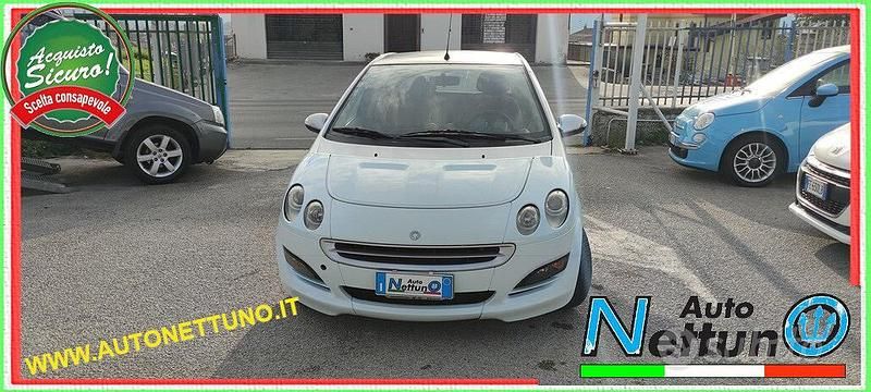 Usata Smart ForFour Passion 68 CV (50 kW) 2005 Bianco Utilitaria