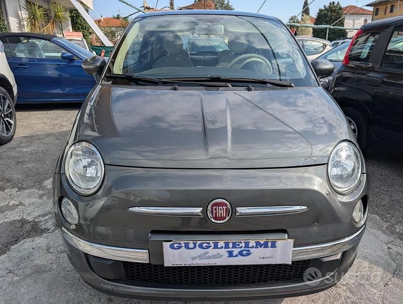 Begagnad Fiat 500 Lounge 69 HK (50 kW) 2013 Grå Sedan