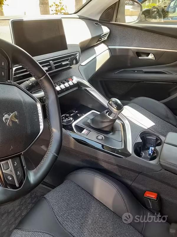 Usata Peugeot 3008 130 CV (95 kW) 2018 Marrone SUV