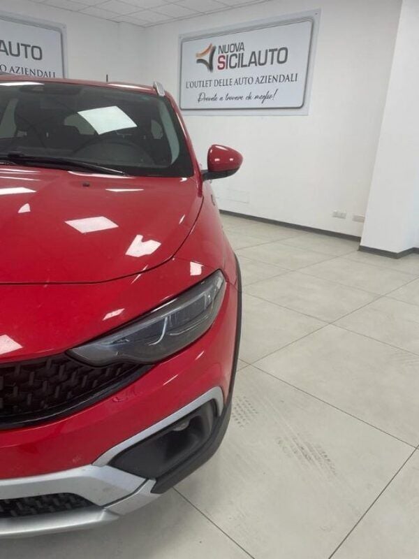 Usata Fiat Tipo Cross 131 CV (96 kW) 2022 Rosso Berlina