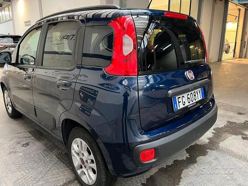 Usata Fiat Panda Lounge 95 CV (69 kW) 2017 Blu Utilitaria