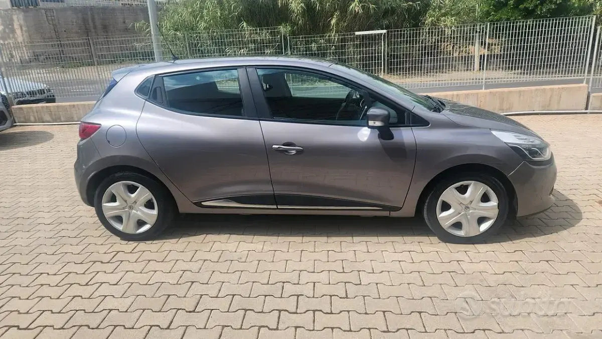Occasion Renault Clio IV 80 PK (58 kW) 2016 Grijs Sedan