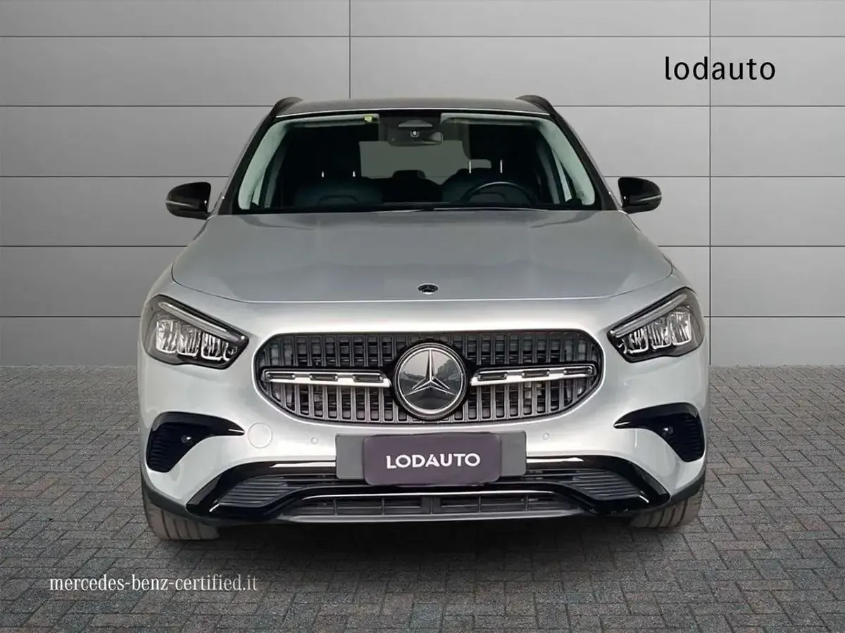 Usata Mercedes GLA200 Advanced Plus 150 CV (110 kW) 2023 Argento SUV