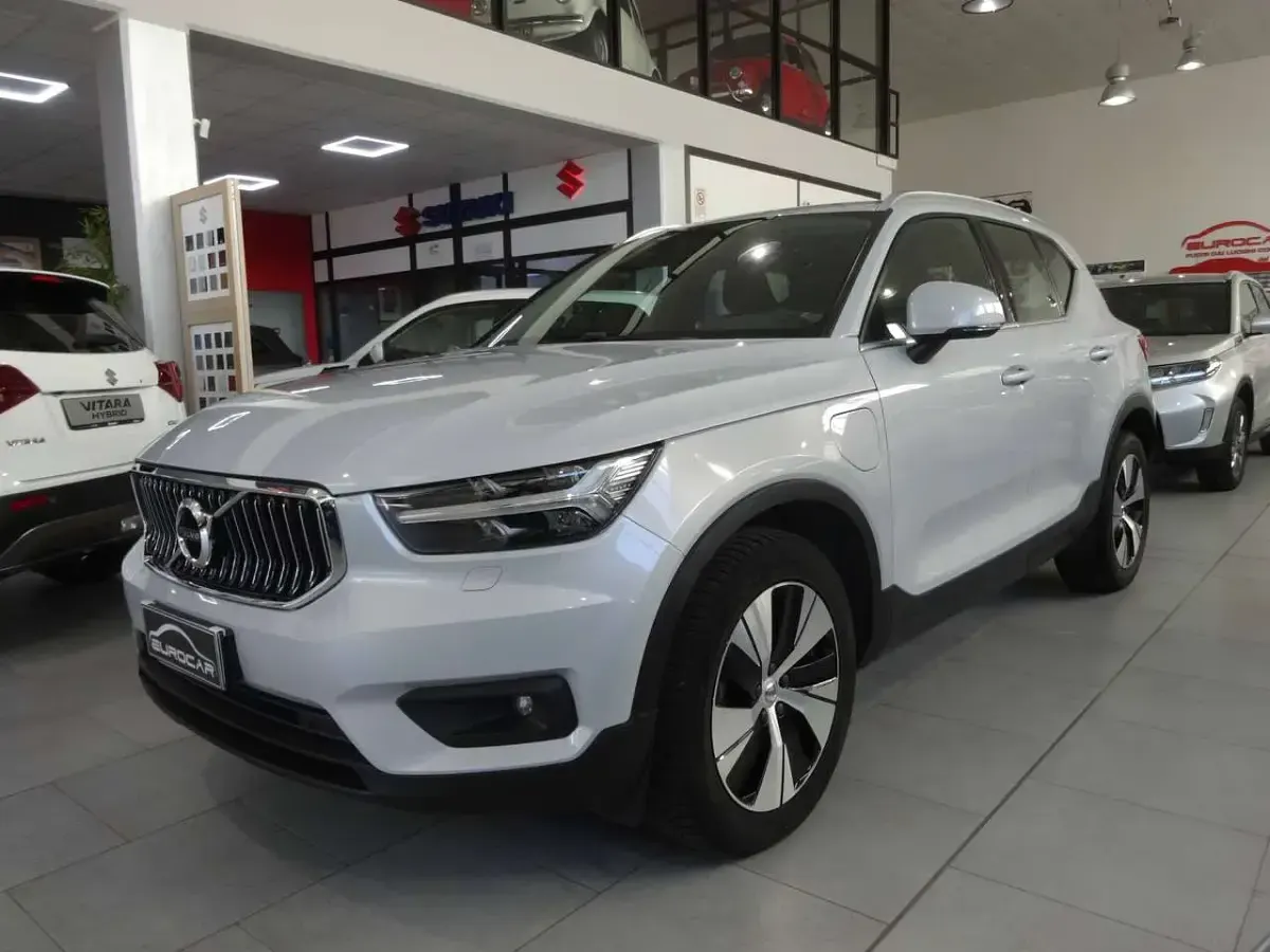 Usata Volvo XC40 Inscription 129 CV (94 kW) 2021 Bianco SUV