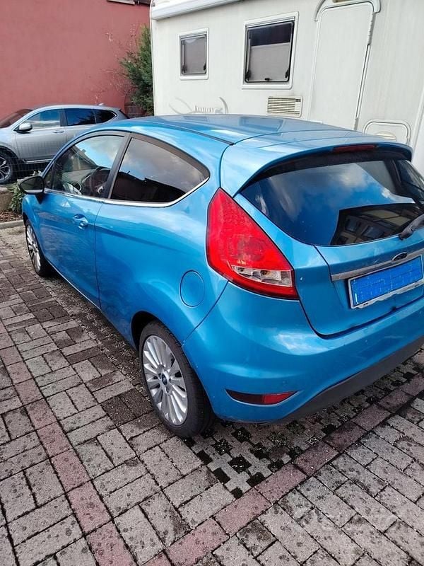 Usata Ford Fiesta 75 CV (55 kW) 2009 Utilitaria