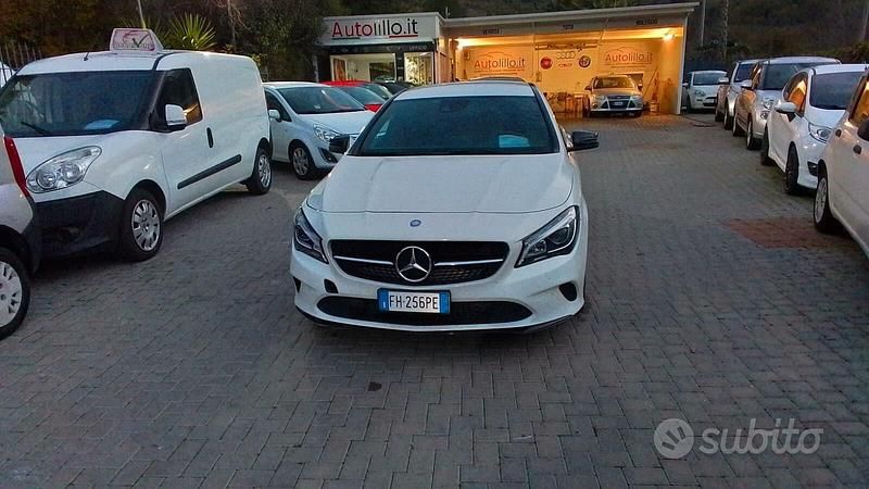 Usata Mercedes CLA200 Shooting Brake 136 CV (100 kW) 2017 Bianco Station wagon