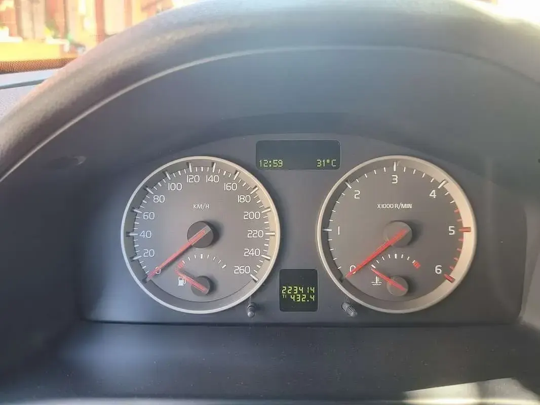 Usata Volvo V50 Momentum 109 CV (80 kW) 2006 Grigio Station wagon