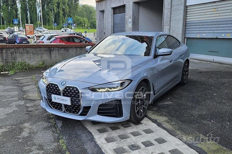 Grigio Usata 2023 BMW 420 M Sport Tre volumi | 41.900 € (Buon prezzo) - Immagine 1/4