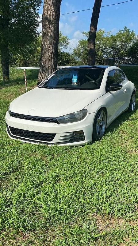 Begagnad VW Scirocco 170 HK (125 kW) 2011 Vit Sportkupé