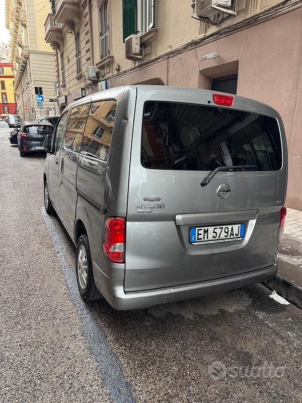 Usata Nissan NV200 110 CV (80 kW) 2012 Grigio Monovolume
