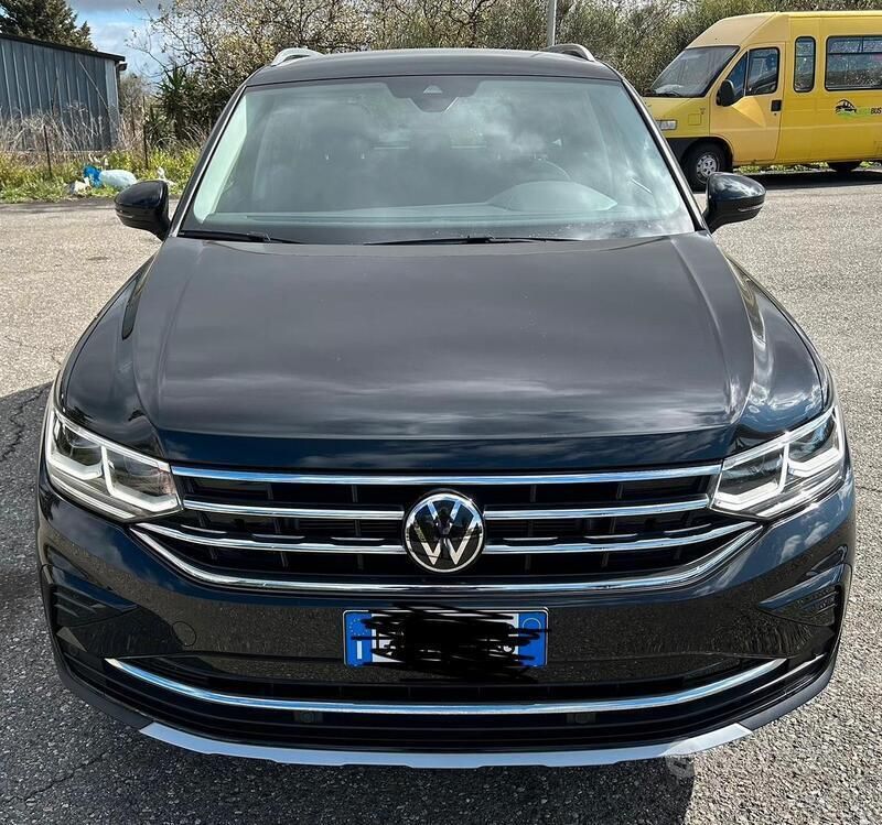 Usata 2023 VW Tiguan Elegance SUV | 35.900 € (Molto cara) - Immagine 1/4