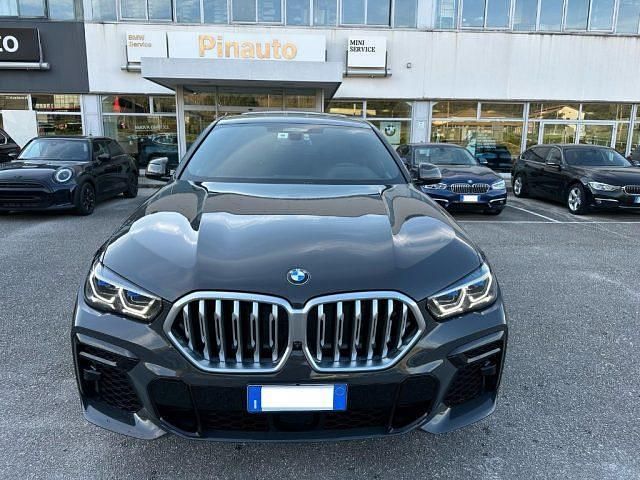 Usata BMW X6 M Sport 340 CV (250 kW) 2022 Grigio scuro SUV