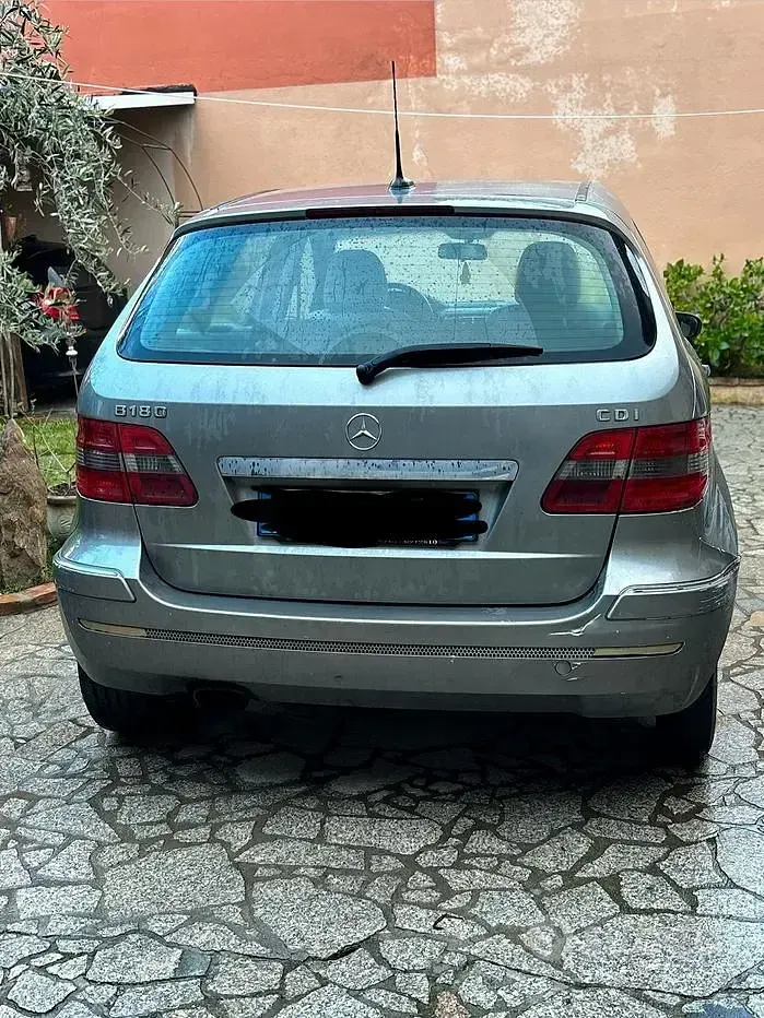 Usata Mercedes B180 109 CV (80 kW) 2007 Grigio Monovolume