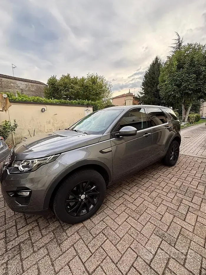 Usata Land Rover Discovery Sport 150 CV (110 kW) 2019 Grigio SUV